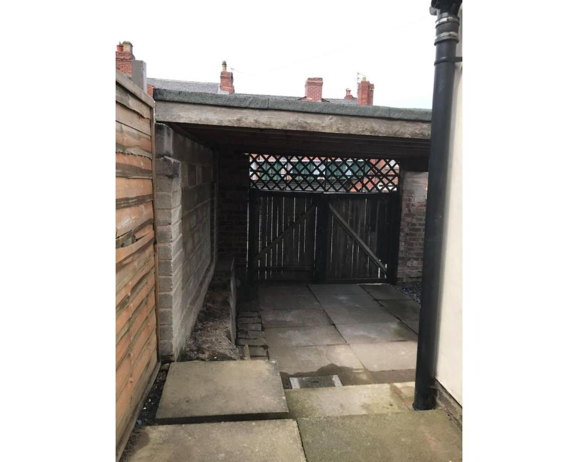 Stylish 3 Bedroom House Only 5 Mins From M6/M58 Wigan Exterior foto